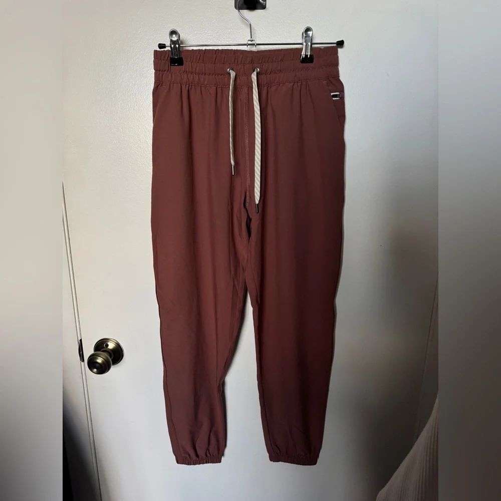 Womens Vuori Joggers - Picture 2 of 7